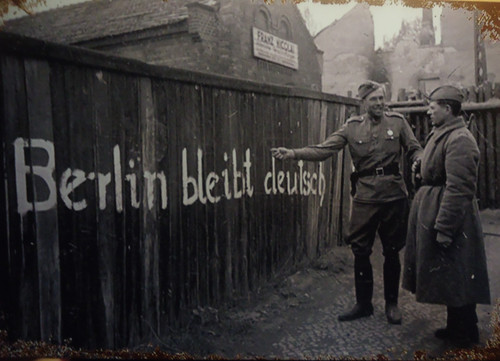 Berlin bleibt deutsch retro - bleibt,
